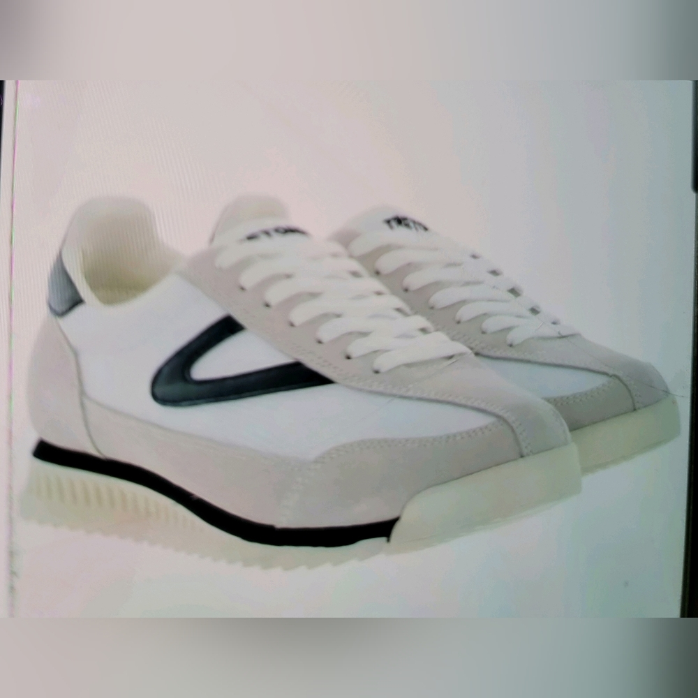 Tretorn shoes size 10